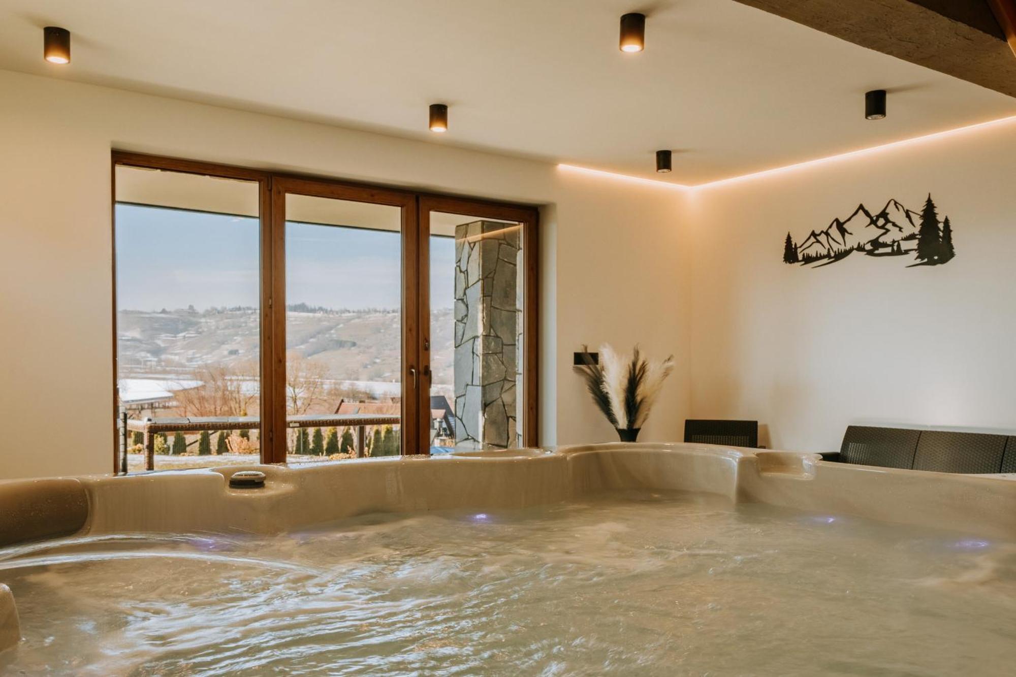 Topory Prestige House Sauna & Jacuzzi Villa *